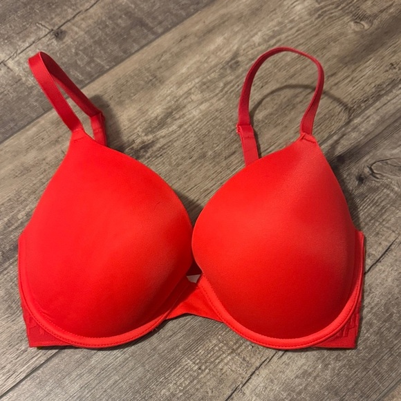 PINK Victoria's Secret Bold Red Bra - Picture 1 of 4